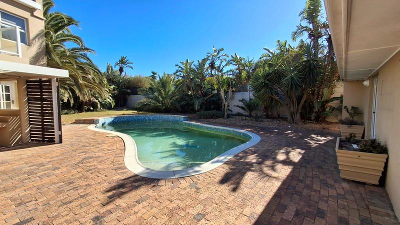 4 Bedroom Property for Sale in Flamingo Vlei Western Cape